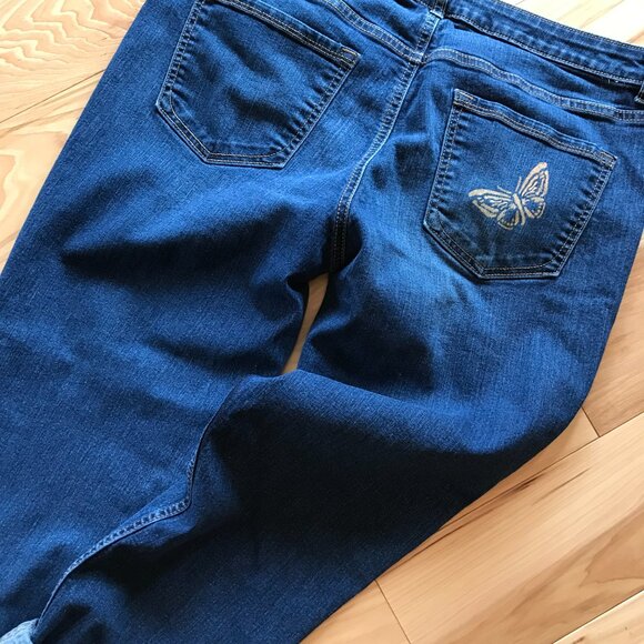 Upcycled Apt. 9 Painted Capris, Cropped Jeans, I Be Hidin’ My Crazy, Size 14 - Picture 13 of 14